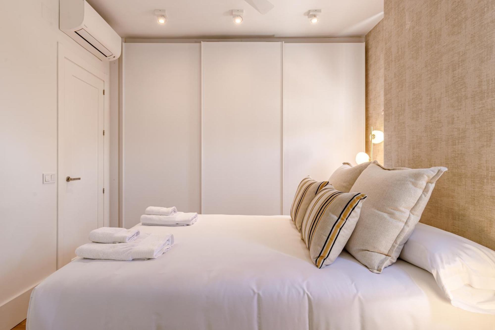 Six Apartments By Caleta Homes Málaga Kültér fotó
